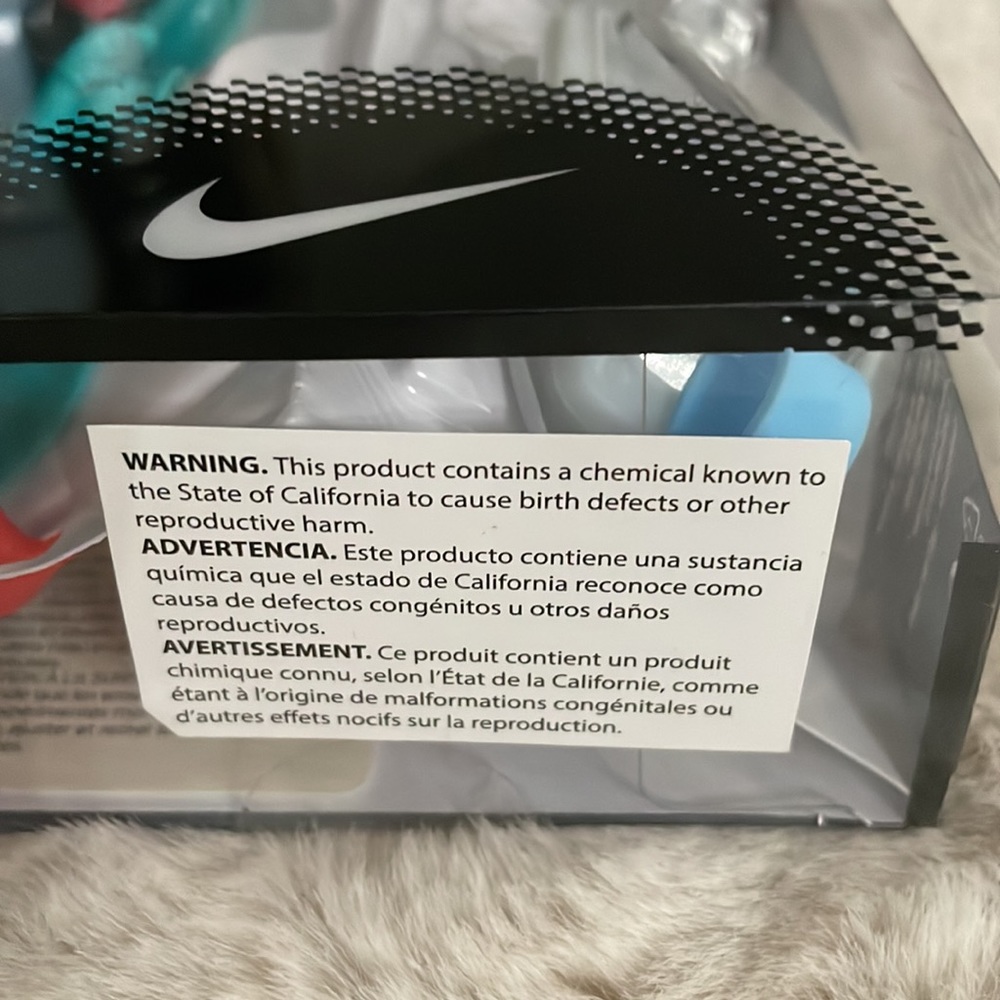 New! Nike swim goggles ❤️ - Picture 4 of 5